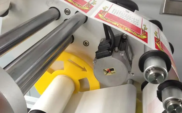 全自動(dòng)平面貼標機,平面貼標機設備,平面貼標機